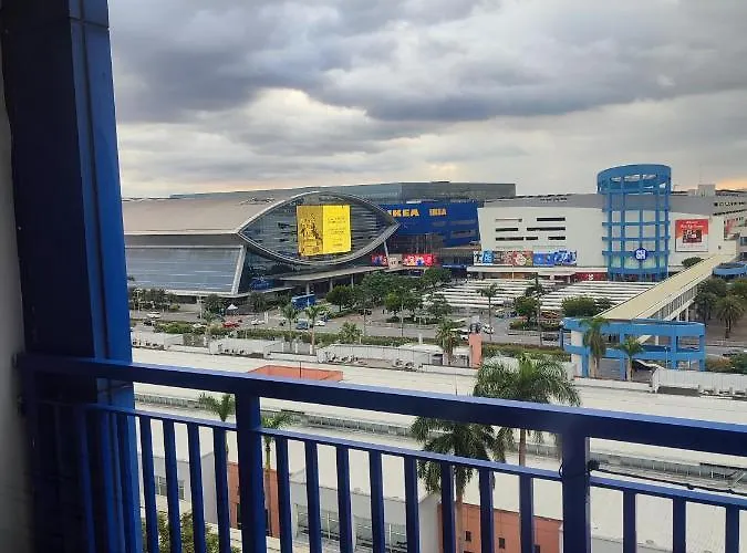 Sea Residences Moa Complex - Ruffa's Condotel Apartment