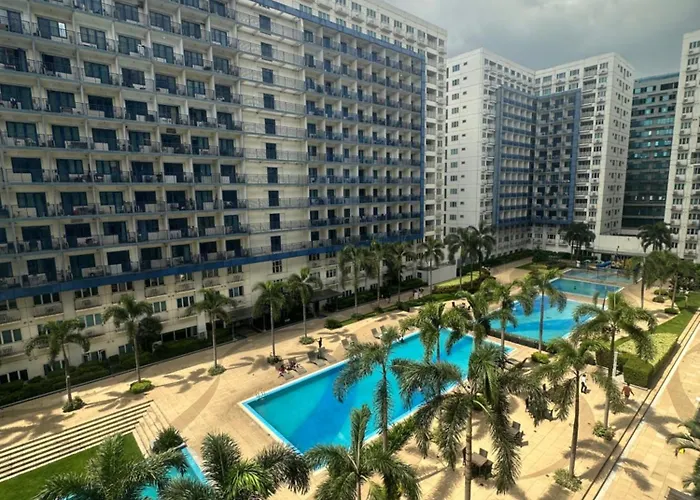 Sea Residences Moa Complex - Ruffa's Condotel *