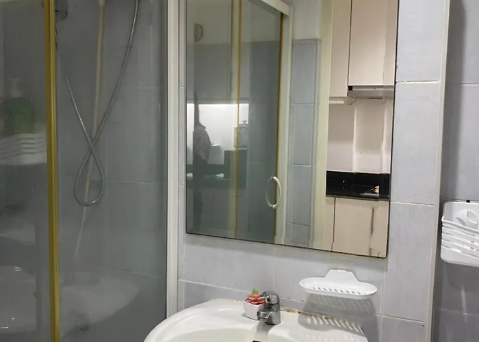 Sea Residences Moa Complex - Ruffa's Condotel Apartment *