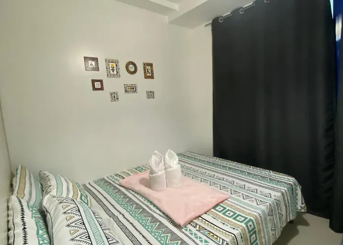 Sea Residences Moa Complex - Ruffa's Condotel *