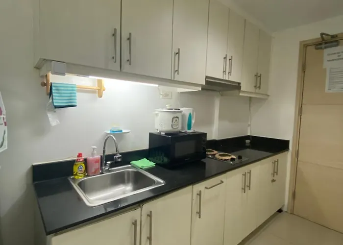Sea Residences Moa Complex - Ruffa's Condotel Apartment Manila