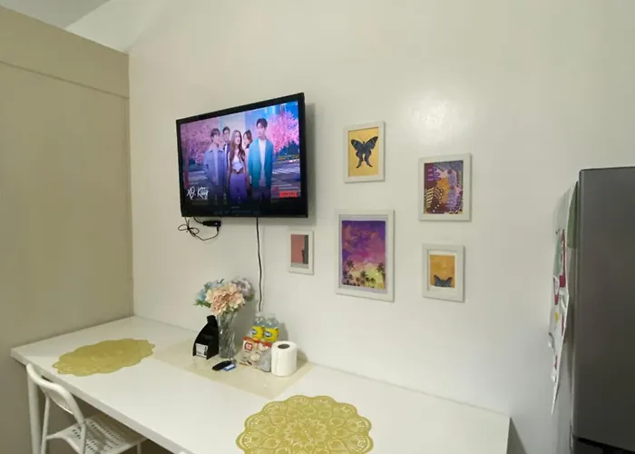Sea Residences Moa Complex - Ruffa's Condotel Apartment