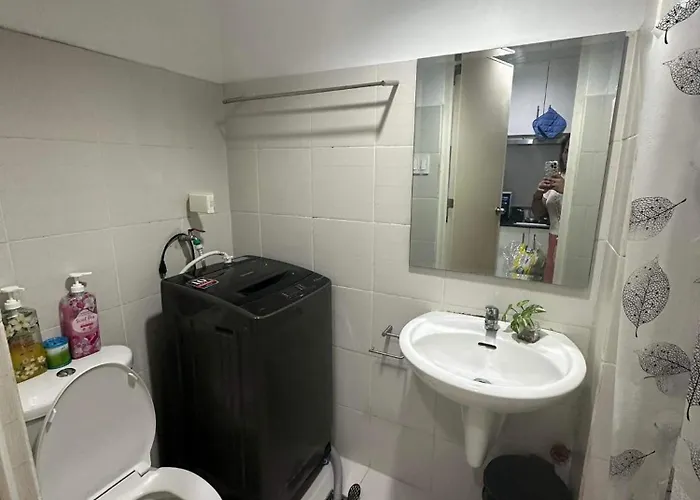 Sea Residences Moa Complex - Ruffa's Condotel Apartment Manila