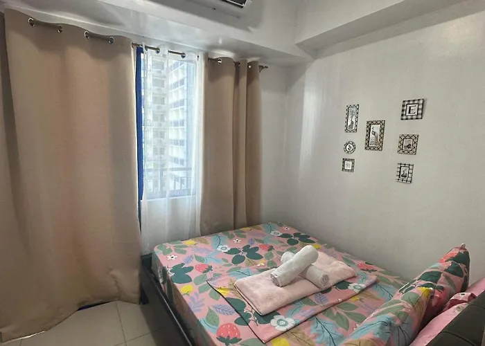 Sea Residences Moa Complex - Ruffa's Condotel *